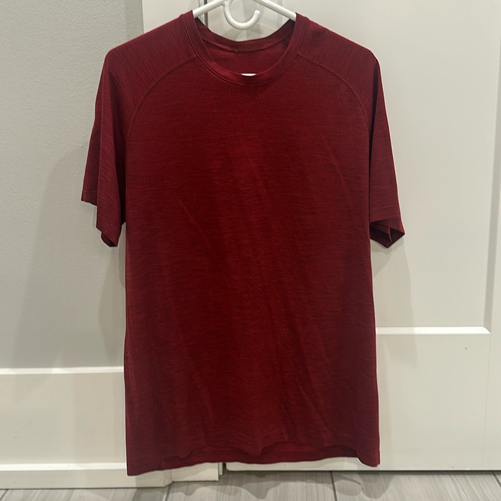 LULULEMON Men’s Vent Shirt
